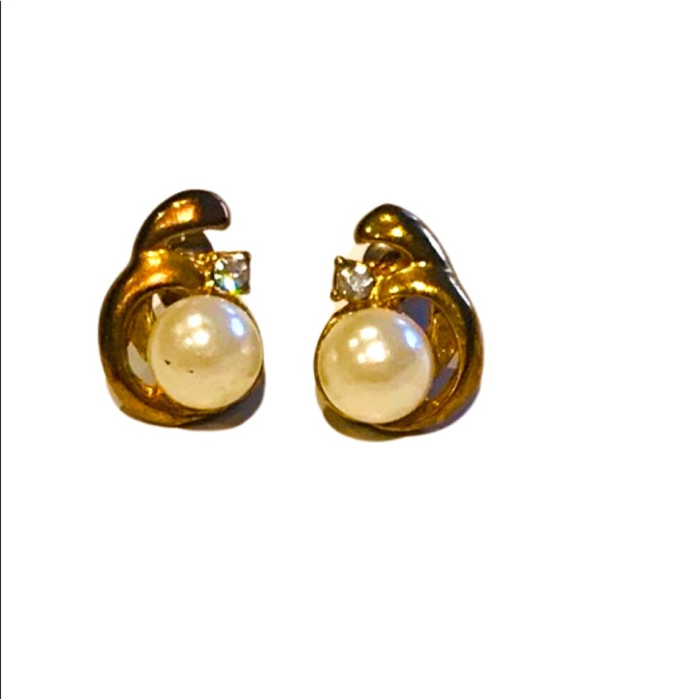 Vintage Gold Tone Faux Pearl Stud Earrings